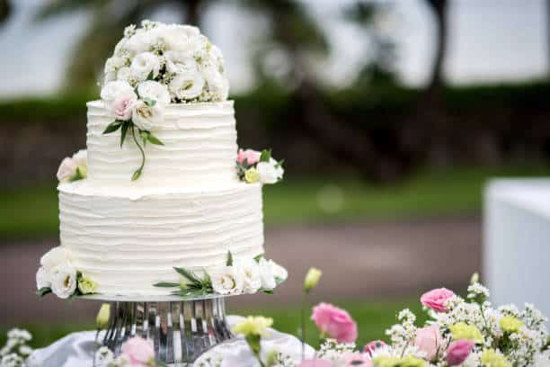 tarta de boda con flores