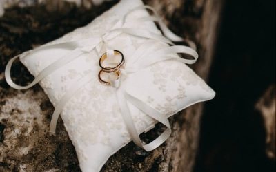 Anillos de bodas: Los 6 consejos que saber antes de comprarlos