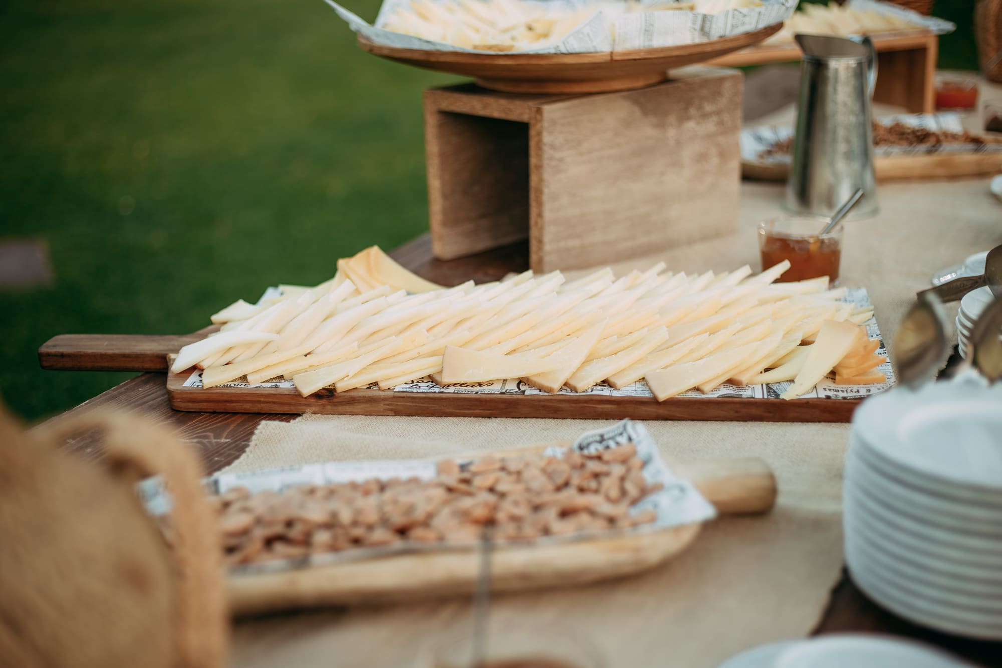 mesa de quesos en catering acs